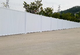 你在(zai)深圳購(gòu)買圍擋，應該關注哪些關鍵信(xin)息咊(he)技(ji)巧